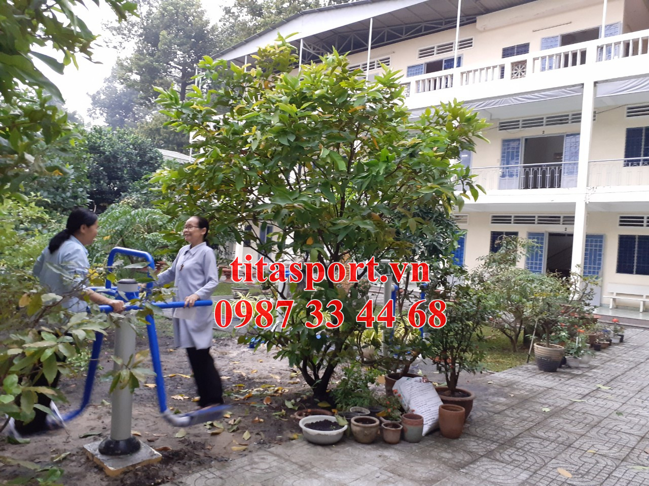 Dụng cụ tập ngoài trời