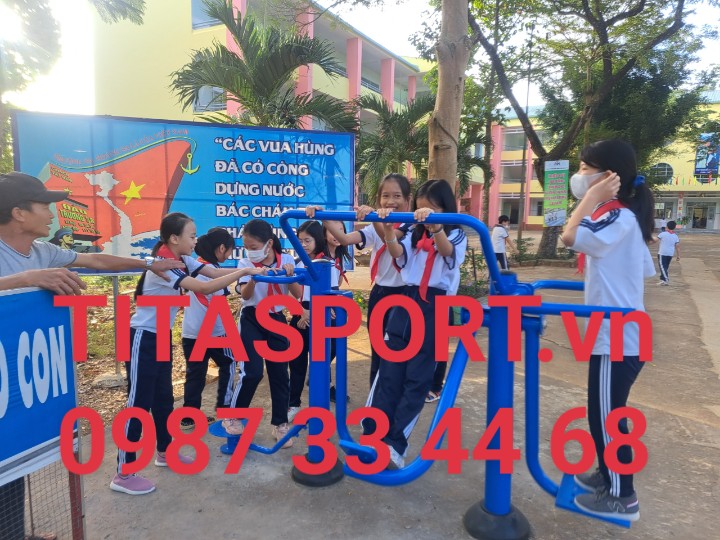 Dụng cụ tập thể thao trường học