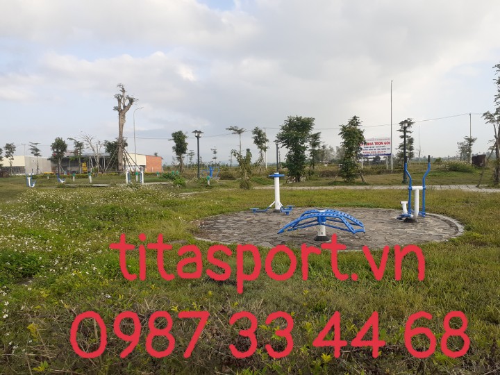Thiết bị tập thể thao trong trường học